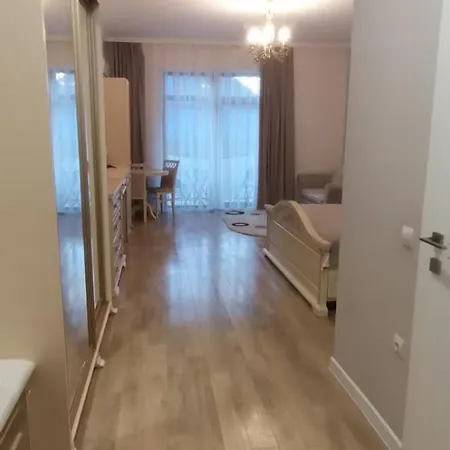 карпатикайзервальд. アパート カルパティ